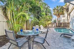 vacation rental condos